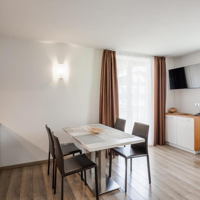 Residence Nele - Apartamento de 2 dormitorios con terraza - 8