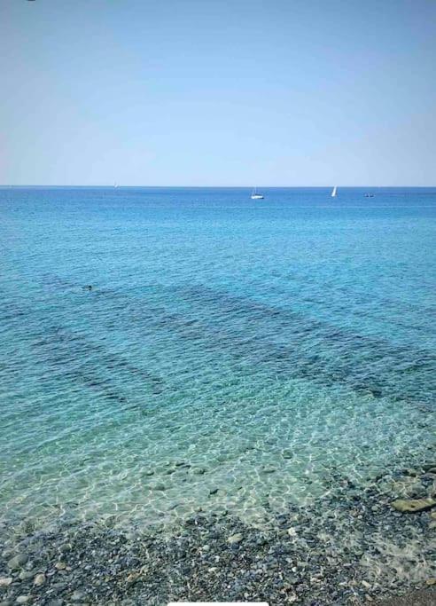 Bilocale VISTA MARE e Parcheggio privato - Appartamento con 1 Camera da Letto - 50