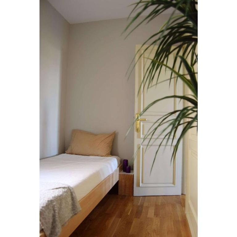 Madrid Views Apartment - Deluxe Apartment - 10