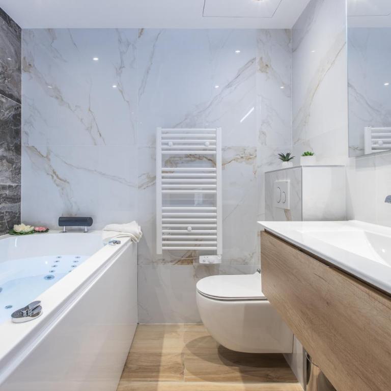 Résidence Topaze - Central - Luxurious - 50m Croisette Palais - LRA CANNES - RUBIS - Four-Bedroom Apartment with balcony - 3