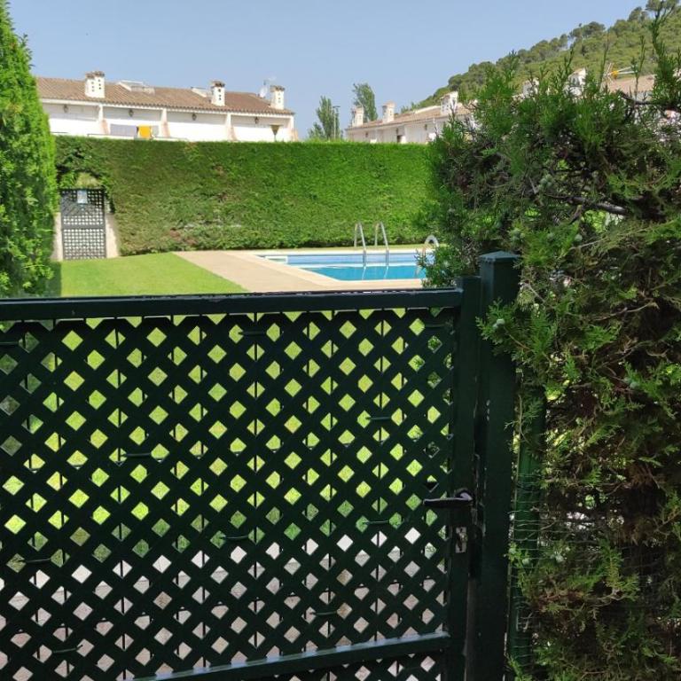 Casa en l'Estartit, piscina, jardín comunitario - Three-Bedroom House - 16