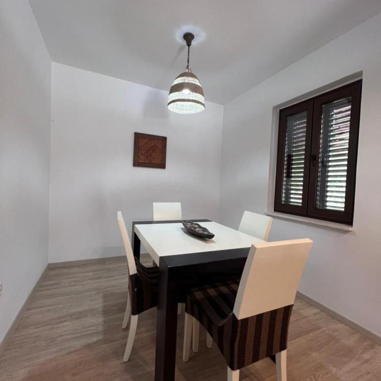 Guest house Kamelija - Kuća sa 4 Spavaće Sobe - 12