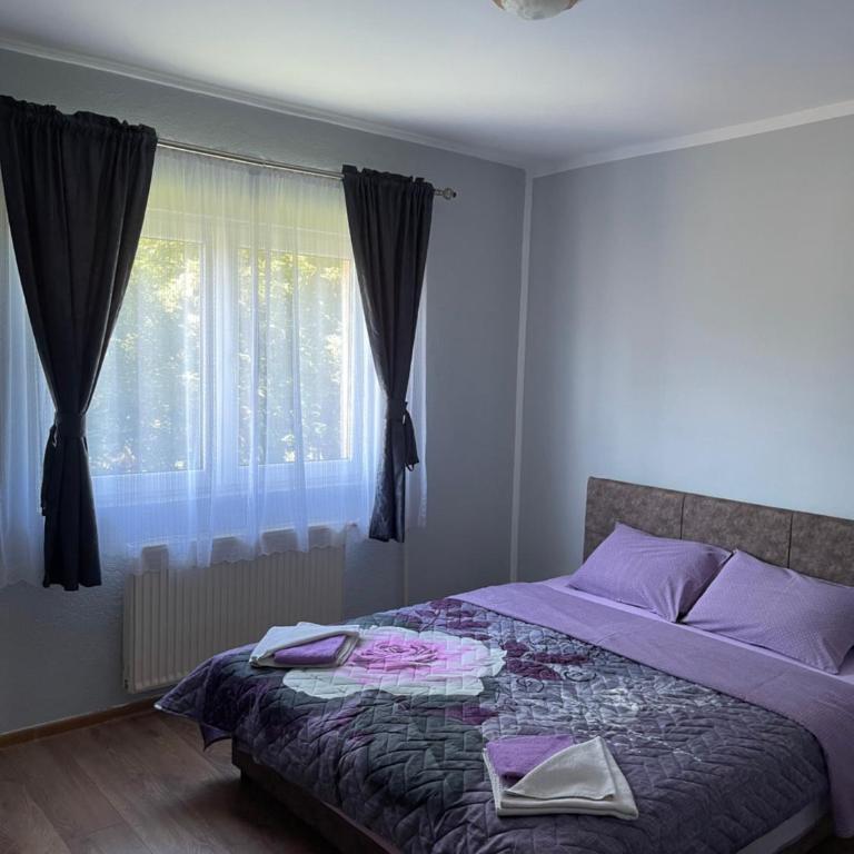 Apartments Lalović - Standard Double Room with Shared Bathroom - 7