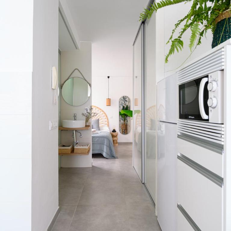 Stylish Sea View Accommodation Las Canteras - Estudio - 24