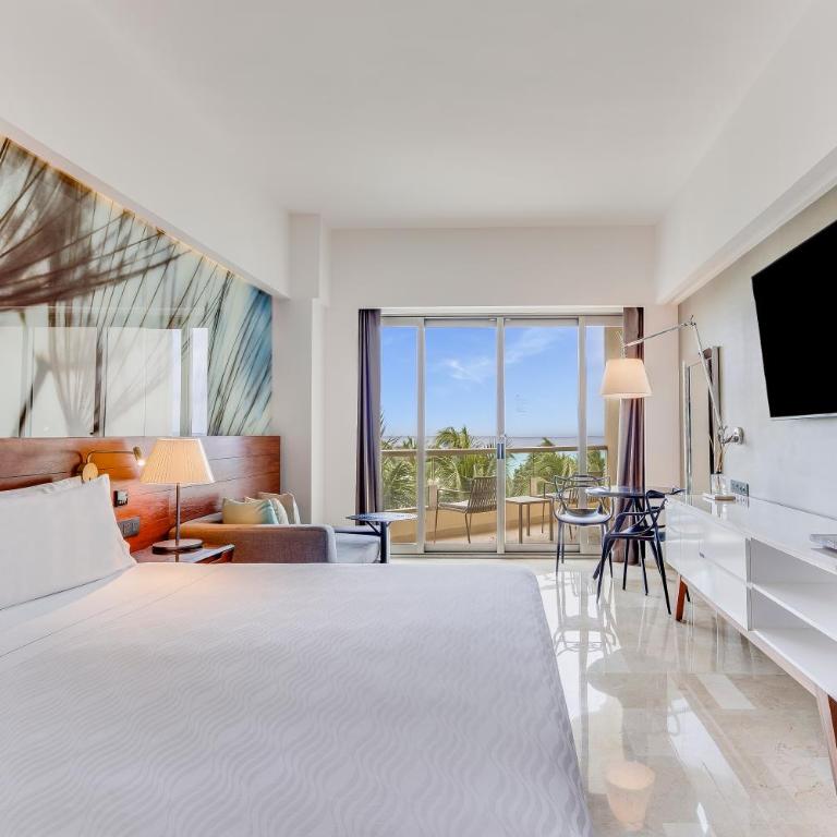 Live Aqua Cancun - Adults Only - All-Inclusive - Premium Partial Ocean View, 1 King - 1