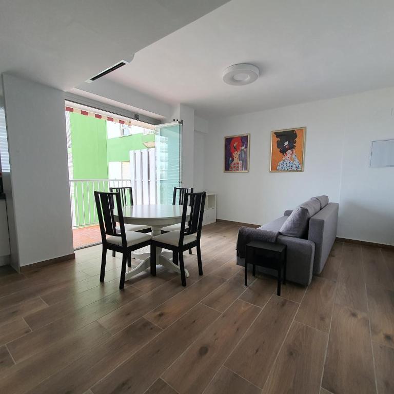 SingularStays Cullera IV - Two-Bedroom Apartment - 16
