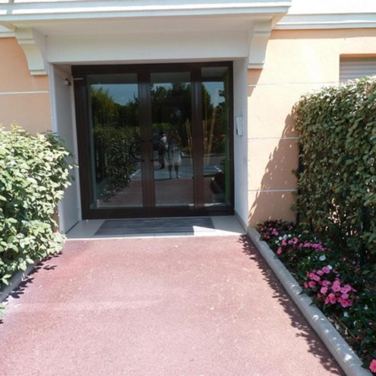 Joli 2p climatisé dans résidence calme et securisée avec piscine mecalineloc - Appartement 1 Chambre - 17
