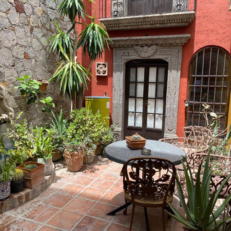 Nunõ - Two-Bedroom House - 2