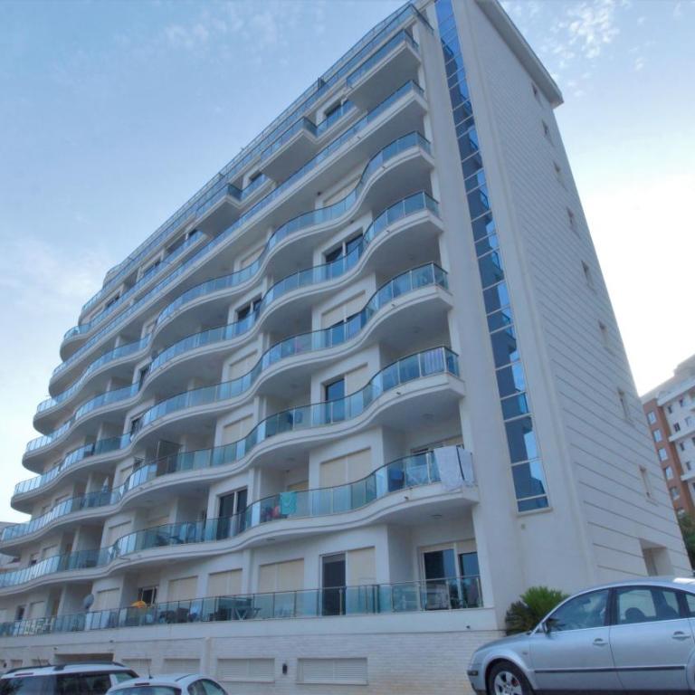 Ambassador Apartment Bečići with Private Garage Parking - Apartment with Sea View - 12