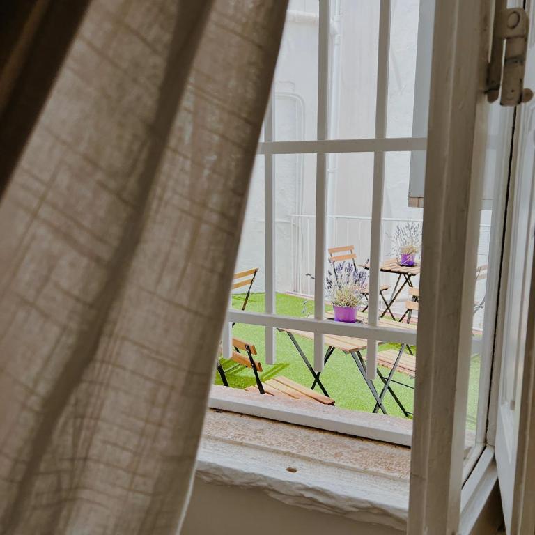 DEAS B&B - Camera Familiare - 5
