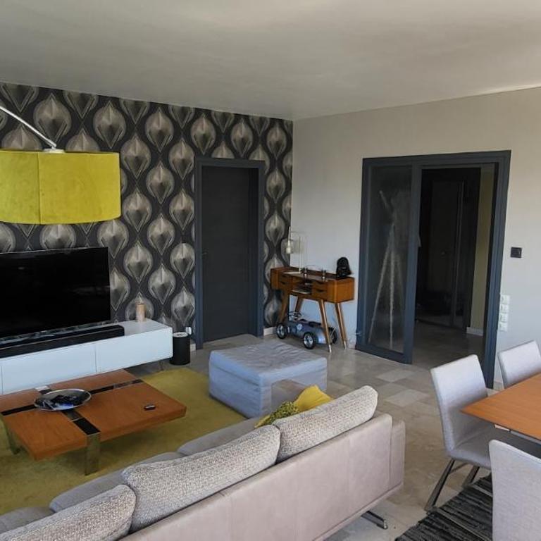 Appartement Lumineux de 90 m2 situé en centre ville - Appartement 2 Chambres - 1