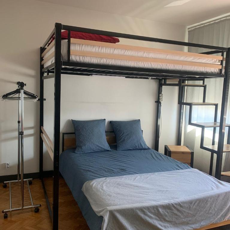 Appartement Lumineux de 90 m2 situé en centre ville - Appartement 2 Chambres - 14