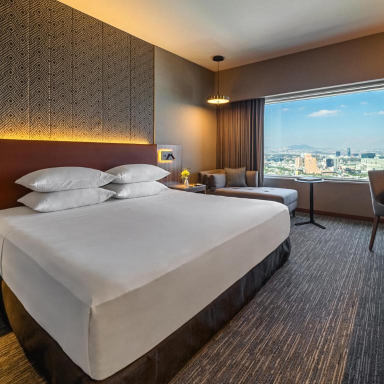 Hyatt Regency Mexico City - Habitación Regency Club - Cama extragrande - 1