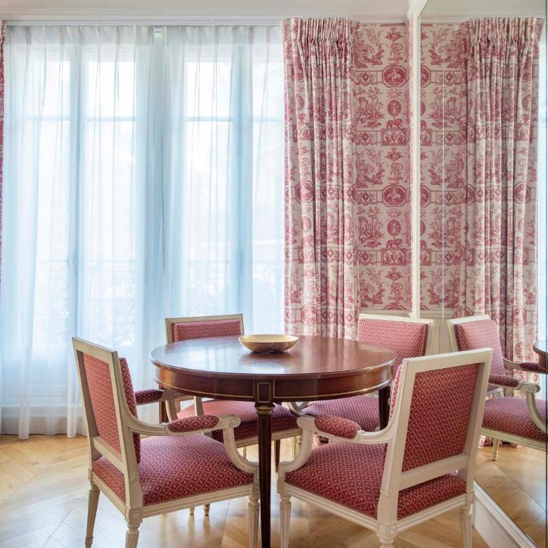 LE BEAU MARAIS - Luxury Apartments, AIR COND, LIFT - Deluxe King One-Bedroom with balcony GRENAT - 13