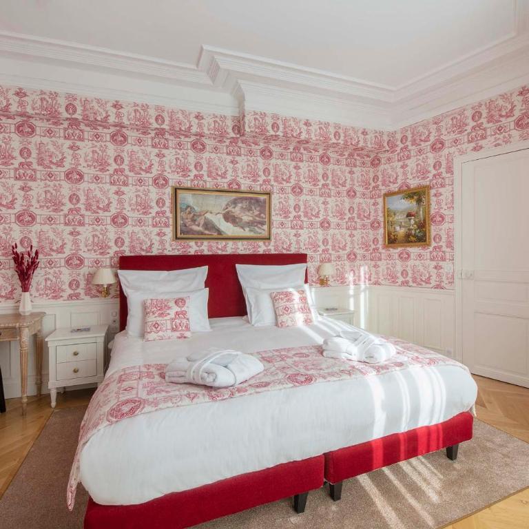 LE BEAU MARAIS - Luxury Apartments, AIR COND, LIFT - Deluxe King One-Bedroom with balcony GRENAT - 9