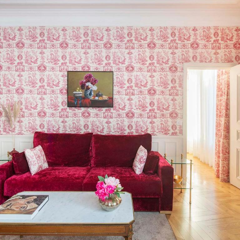 LE BEAU MARAIS - Luxury Apartments, AIR COND, LIFT - Deluxe King One-Bedroom with balcony GRENAT - 3