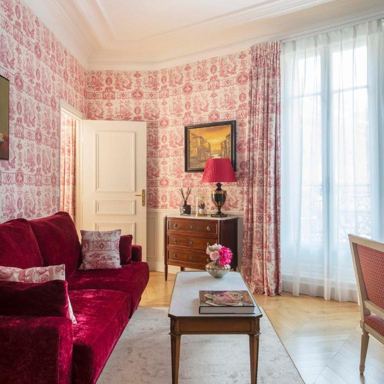 LE BEAU MARAIS - Luxury Apartments, AIR COND, LIFT - Deluxe King One-Bedroom with balcony GRENAT - 4