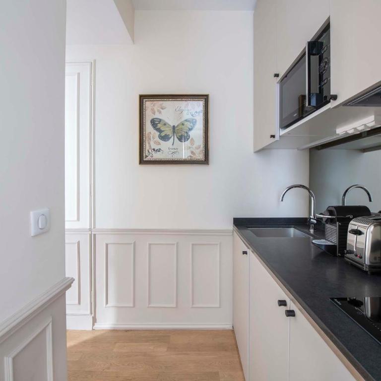 LE BEAU MARAIS - Luxury Apartments, AIR COND, LIFT - Deluxe Queen One Bedroom OPALE - 6