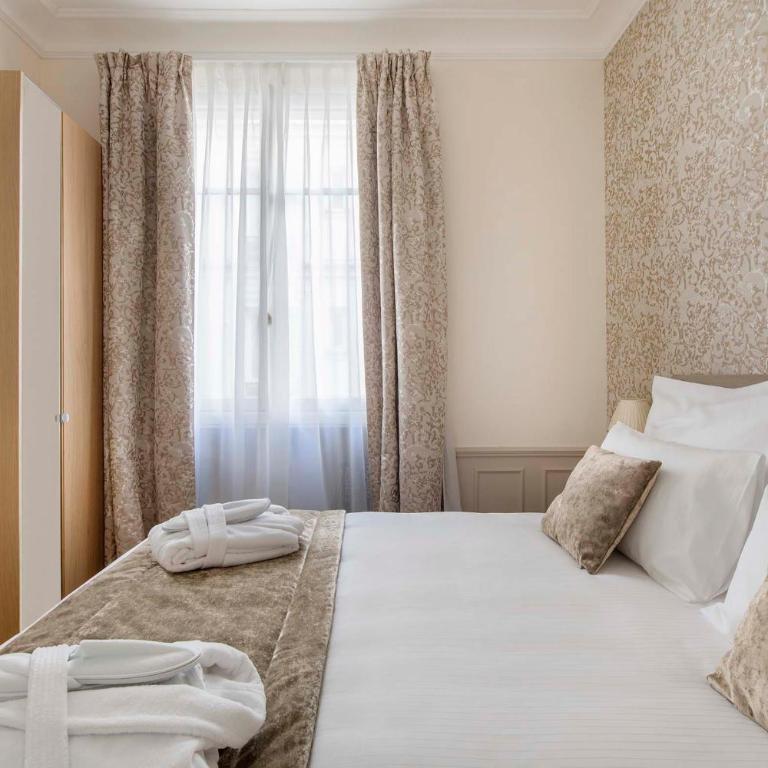 LE BEAU MARAIS - Luxury Apartments, AIR COND, LIFT - Deluxe Queen One Bedroom OPALE - 10