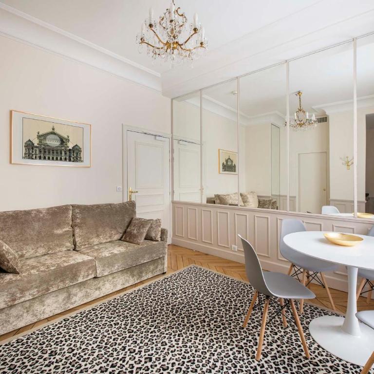 LE BEAU MARAIS - Luxury Apartments, AIR COND, LIFT - Deluxe Queen One Bedroom OPALE - 8