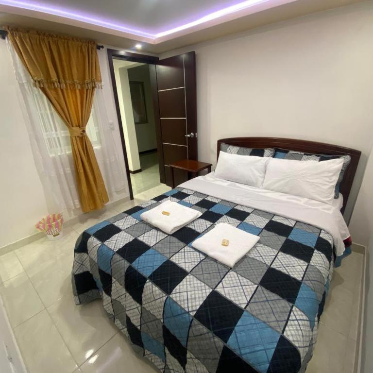 Hotel Dubai Suite - Habitación Doble con baño privado - 7