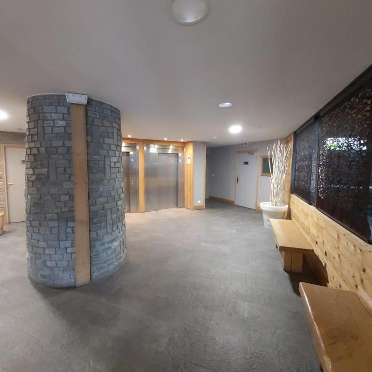 Appartement confortable avec accès direct aux pistes, parking et vue sur Bellevarde - FR-1-518-100 - Appartement - 8