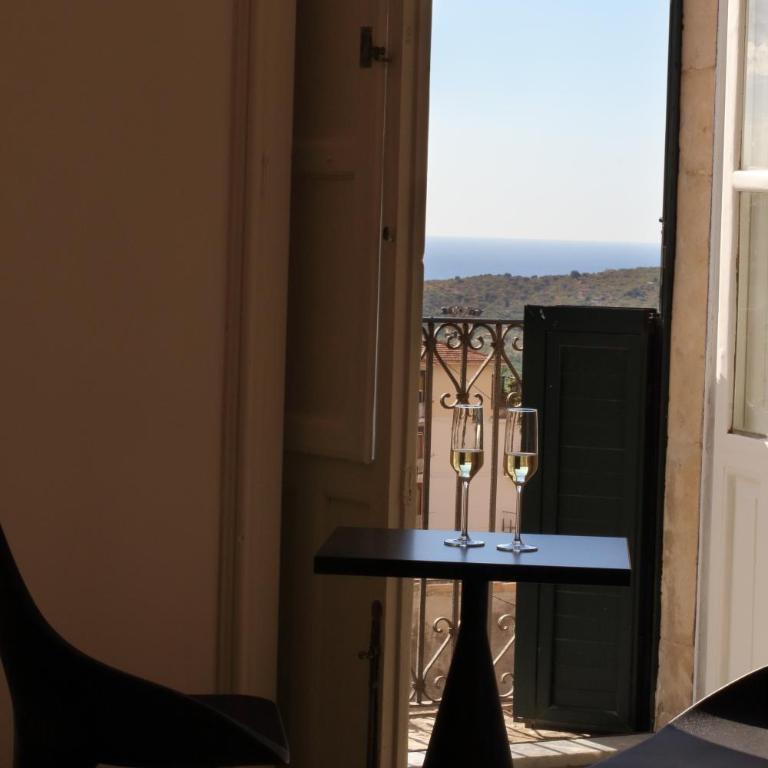 Melodia3 Suites Noto - Camera Quadrupla con Vista Mare - 2