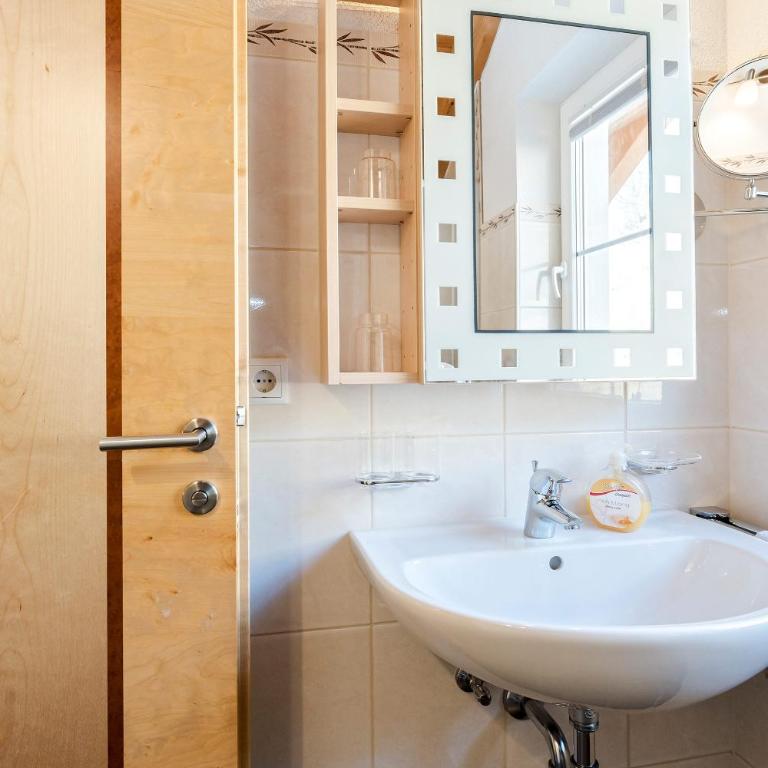 Apart Garni Astrada - Apartment mit 3 Schlafzimmern und Balkon - 11