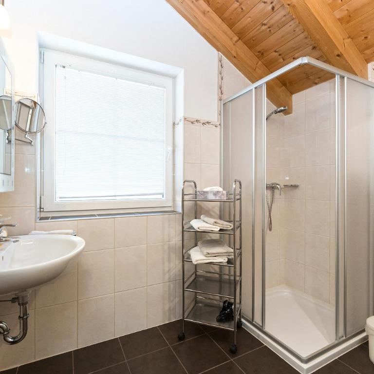 Apart Garni Astrada - Apartment mit 3 Schlafzimmern und Balkon - 17
