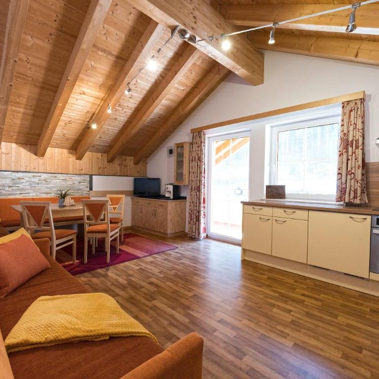 Apart Garni Astrada - Apartment mit 3 Schlafzimmern und Balkon - 9