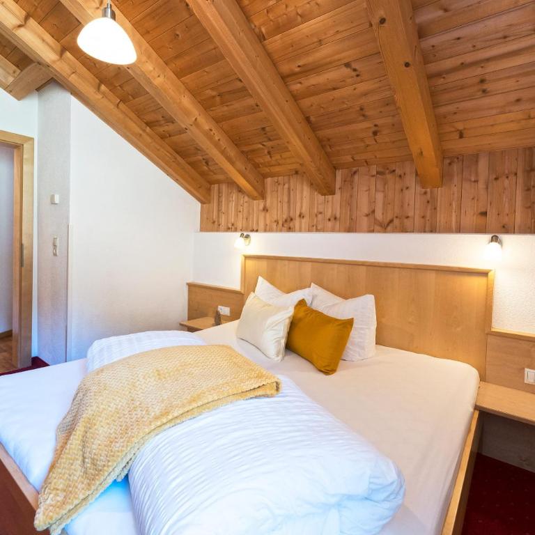 Apart Garni Astrada - Apartment mit 3 Schlafzimmern und Balkon - 10