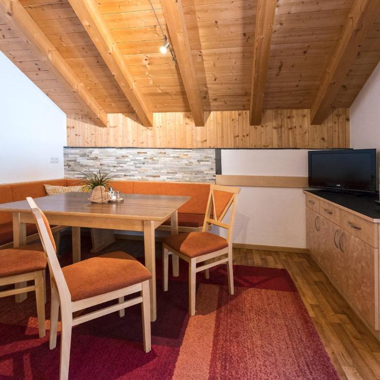 Apart Garni Astrada - Apartment mit 3 Schlafzimmern und Balkon - 8