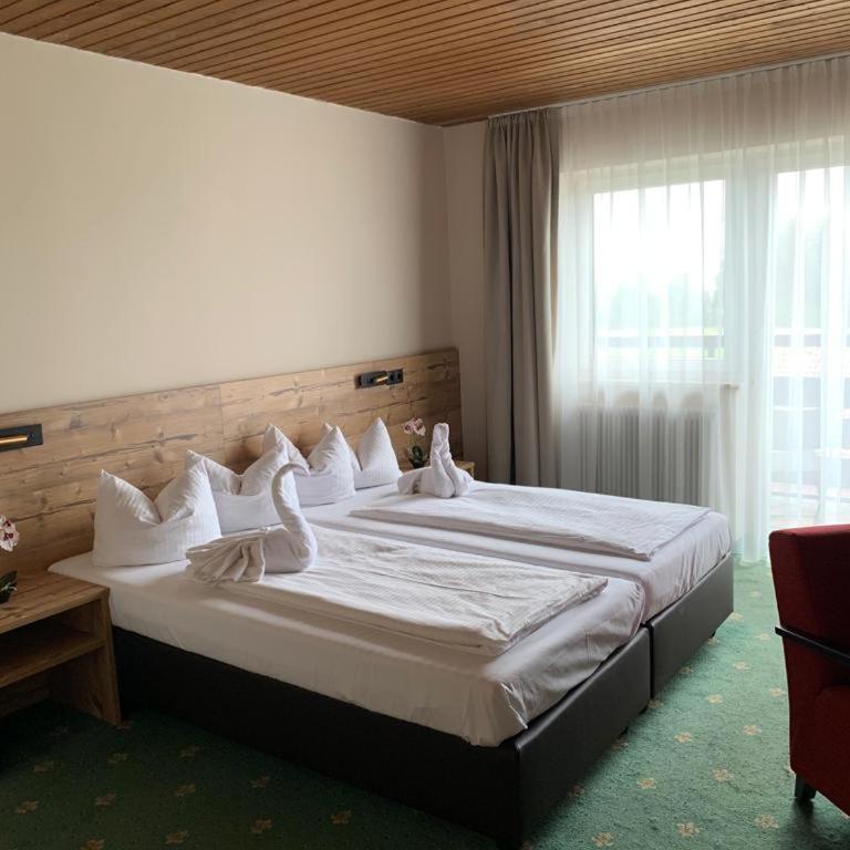 Clubhotel Götzens - Doppel-/Zweibettzimmer mit Balkon - 4