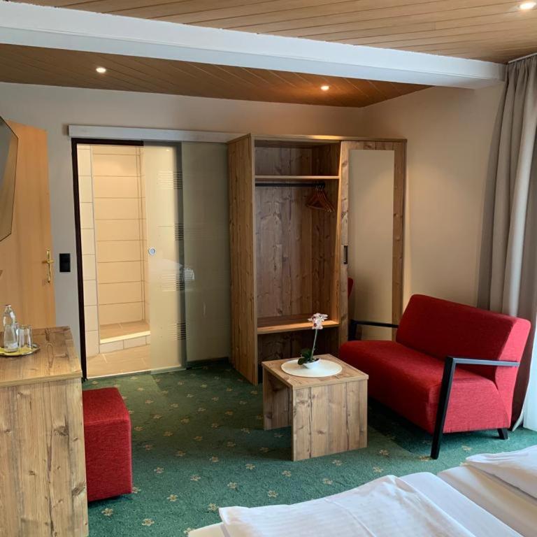 Clubhotel Götzens - Doppel-/Zweibettzimmer mit Balkon - 1