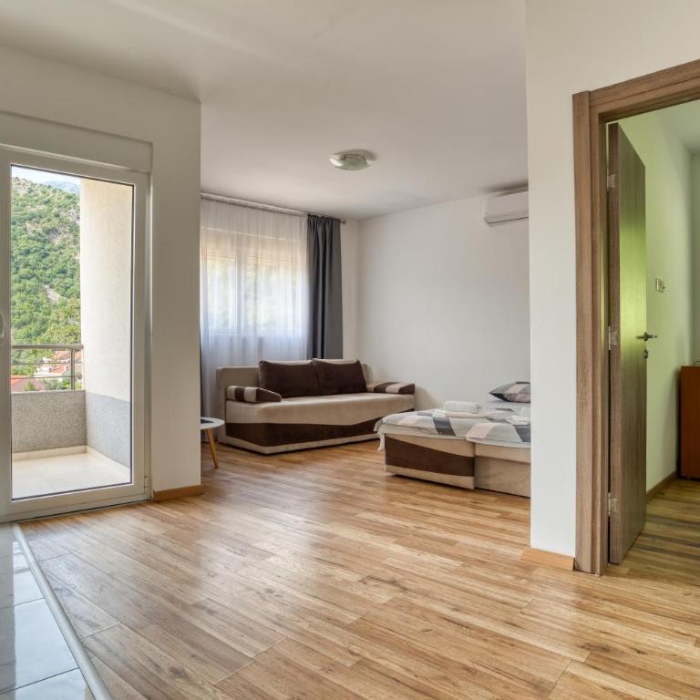 Apartmani Čukić Rafailovići - Deluks Apartman - 3