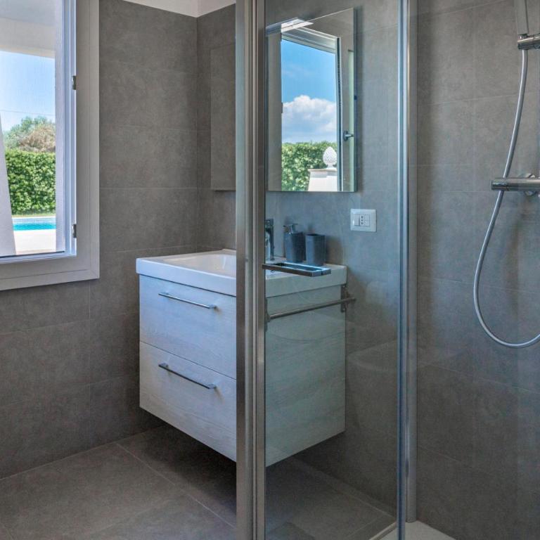 Direzione Sud - Fontane Bianche - Casa con 5 Camere da Letto - 55