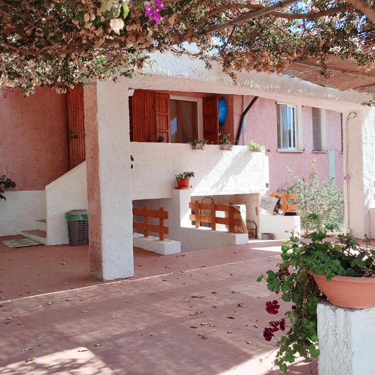 Alghero Guest House, Oasi tra gli Ulivi con Piscina e Fresche Suites in Seminterrato - Appartamento con 2 Camere da Letto e Terrazza - 43