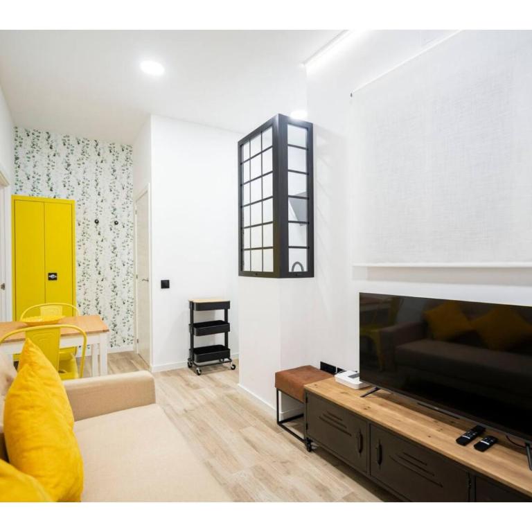 Apartamento amarillo en Atocha - One-Bedroom Apartment - 12