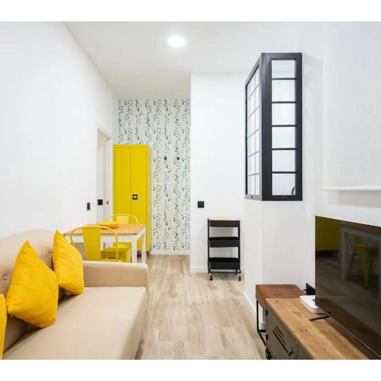 Apartamento amarillo en Atocha - One-Bedroom Apartment - 22