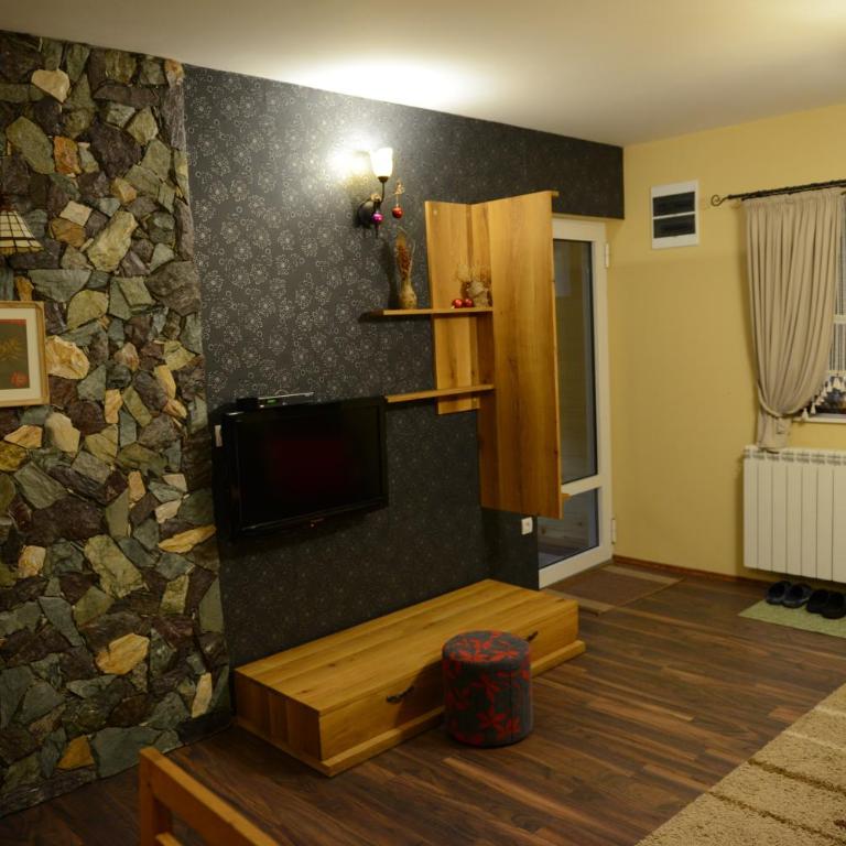 Snežna Kuća Apartments - Two-Bedroom Apartment - 1