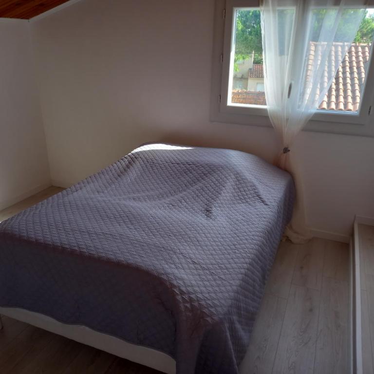 Les Cyclades, T3 climatisé, terrasse, 500m plage - Three-Bedroom Apartment - 15