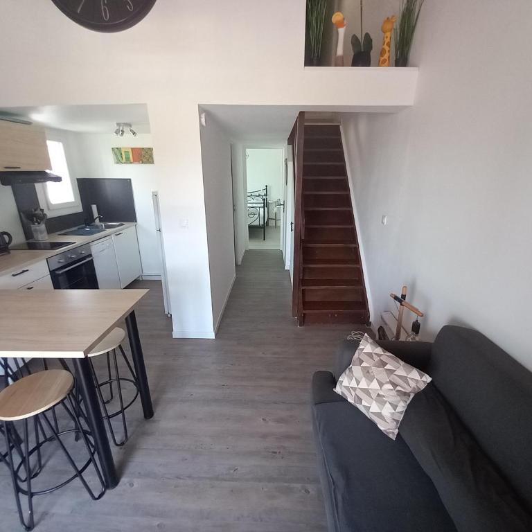 Les Cyclades, T3 climatisé, terrasse, 500m plage - Three-Bedroom Apartment - 7