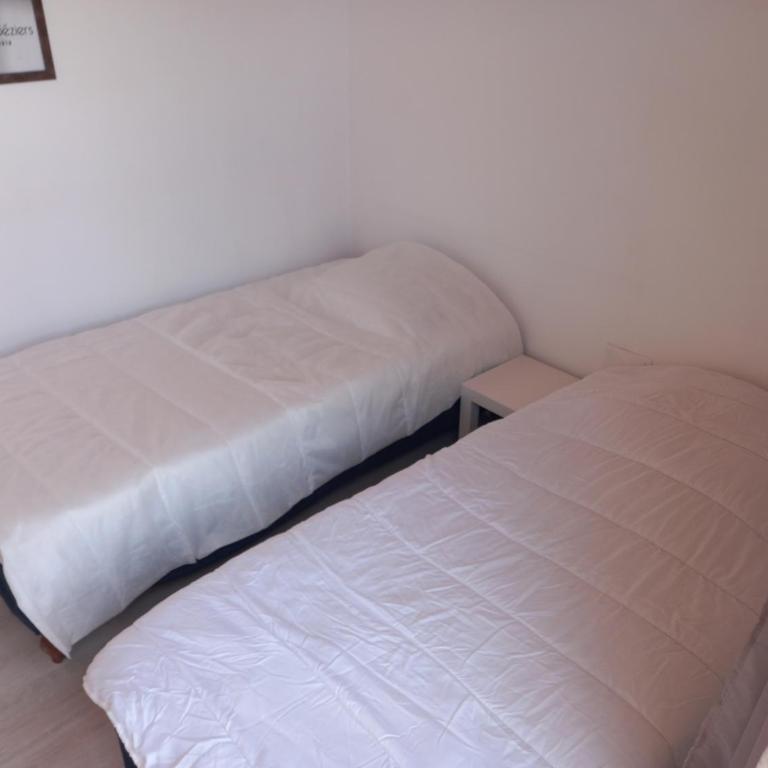 Les Cyclades, T3 climatisé, terrasse, 500m plage - Three-Bedroom Apartment - 17