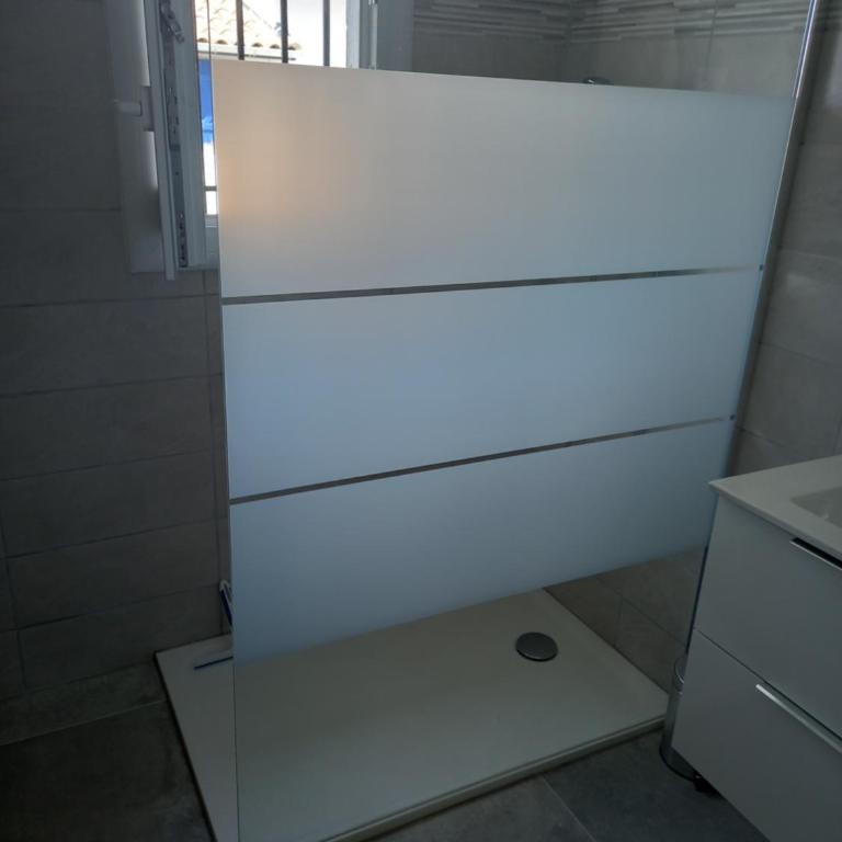 Les Cyclades, T3 climatisé, terrasse, 500m plage - Three-Bedroom Apartment - 13