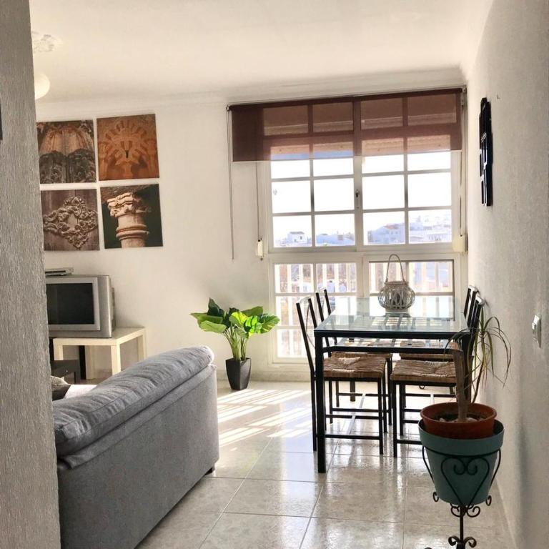 PISO COQUETO - CENTRICO Y VISTAS ESPECTACULARES - Apartment mit 2 Schlafzimmern - 4