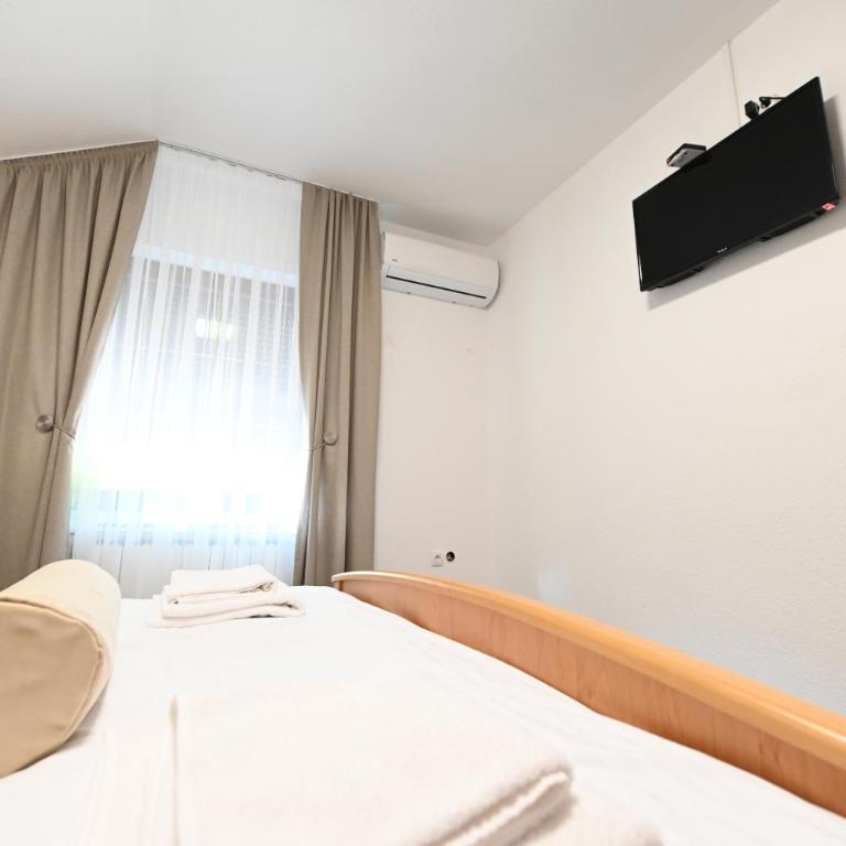 Sobe - Rooms Drvorez - Dvokrevetna Soba s Pomoćnim Ležajem - 5