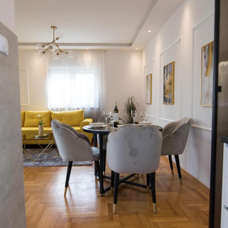 July - Apartman sa 2 Spavaće Sobe - 24