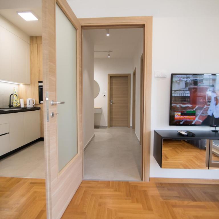 July - Two-Bedroom Apartment - 33