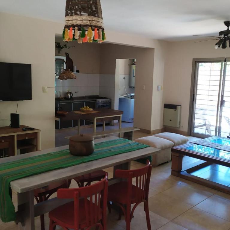 El Agasajo, Córdoba Capital casa de 3 habitaciones - Two-Bedroom House - 1