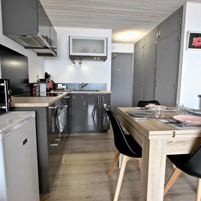 Studio moderne 4 personnes avec balcon et cuisine équipée à Chamrousse - FR-1-549-19 - Studio - 6